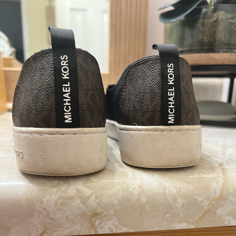 Micheal Kors knit slip ons
